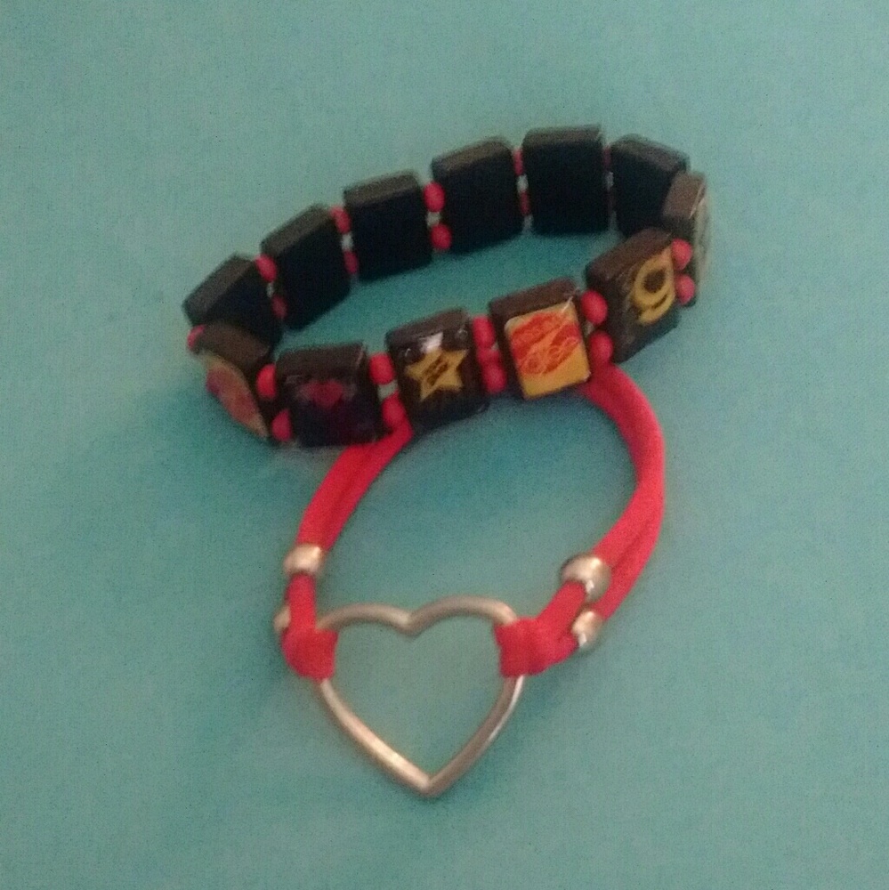 3/$10 🎀 Red & Black Bracelets